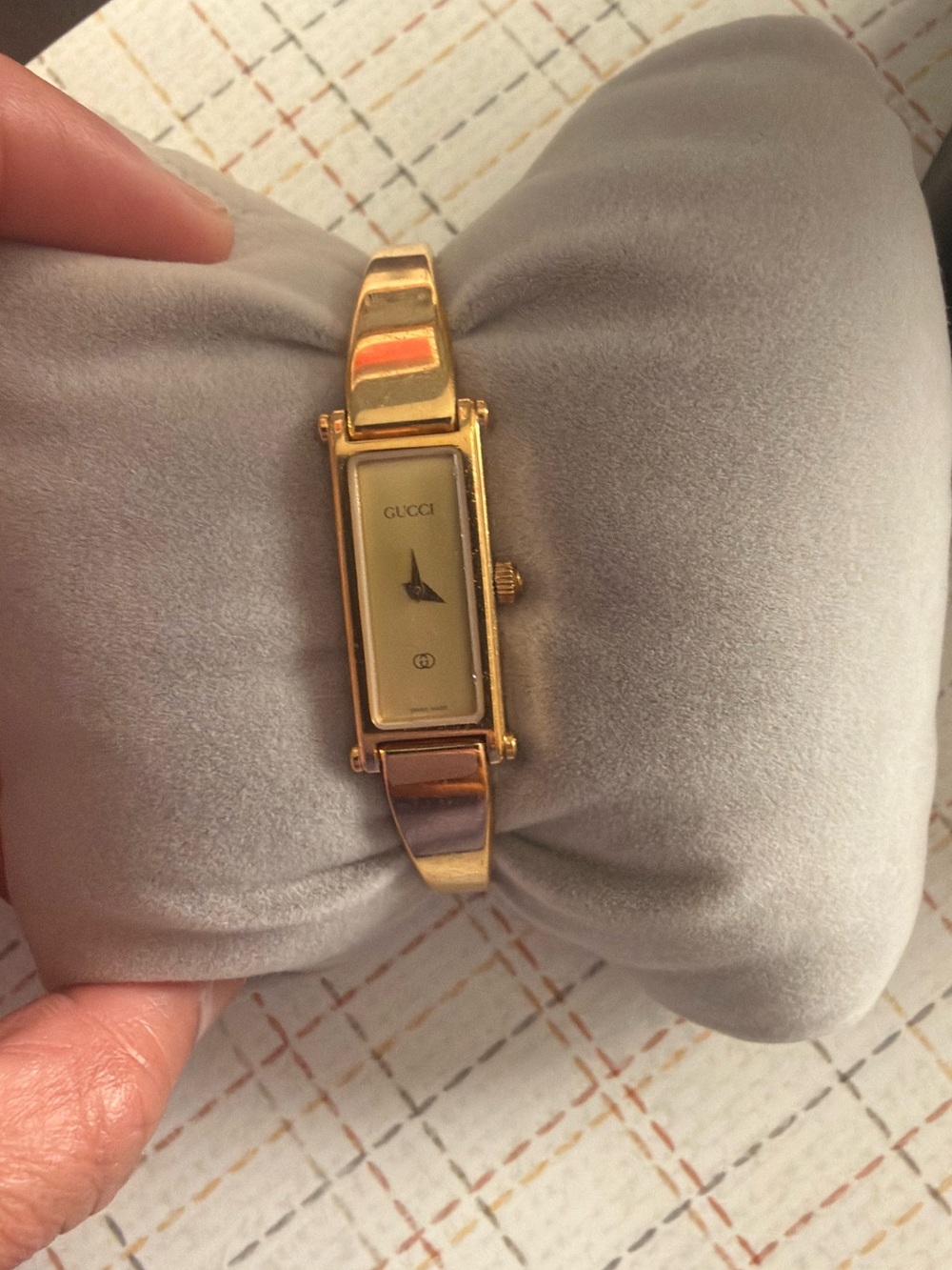 Gucci Gold-Tone Slim Bangle Bracelet Watch 1500L model